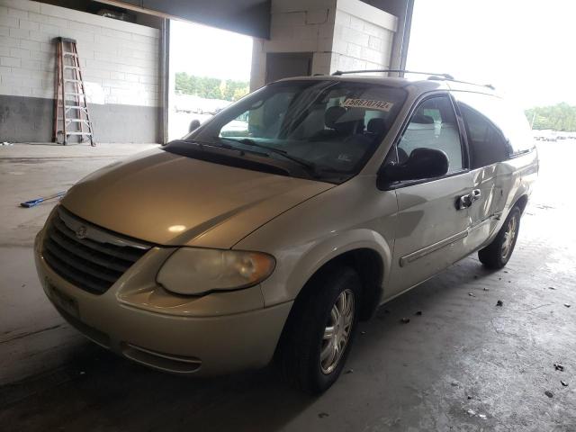Photo 2 from auction – 2005 CHRYSLER TOWN & COU with VIN 2C4GP54L05R489010