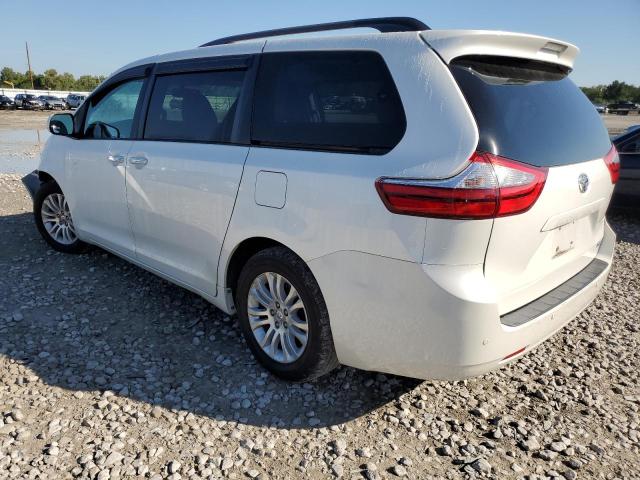 Photo 3 from auction – 2016 TOYOTA SIENNA XLE with VIN 5TDYK3DC9GS698215