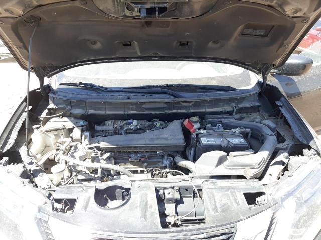 Photo 7 from auction – 2017 NISSAN ROGUE S with VIN KNMAT2MV6HP603437