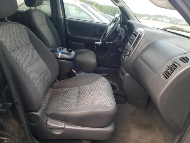 Photo 5 from auction – 2004 FORD ESCAPE with VIN 1FMYU031X4KA36196