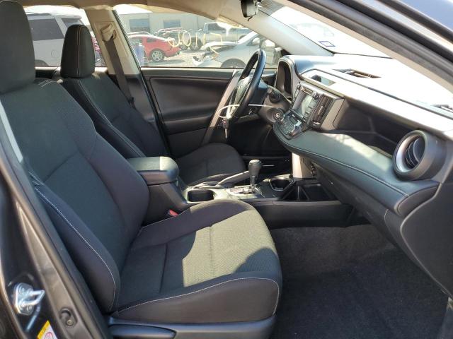 Photo 5 from auction – 2017 TOYOTA RAV4 XLE with VIN JTMWFREV5HJ709532