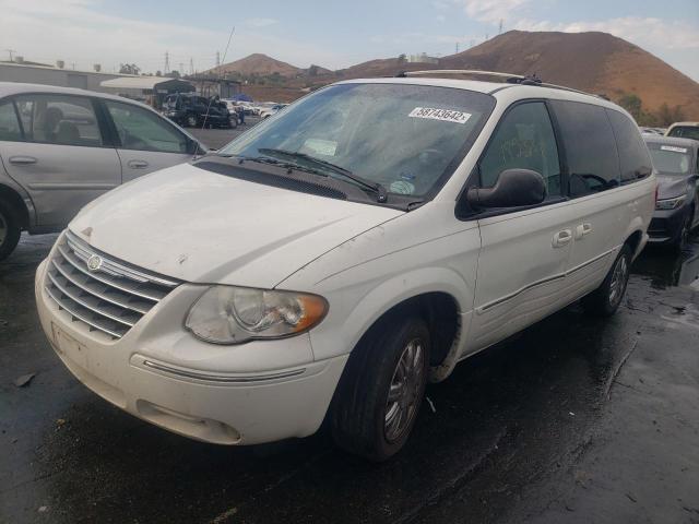 Photo 2 from auction – 2005 CHRYSLER TOWN & COU with VIN 2C8GP64L25R322877