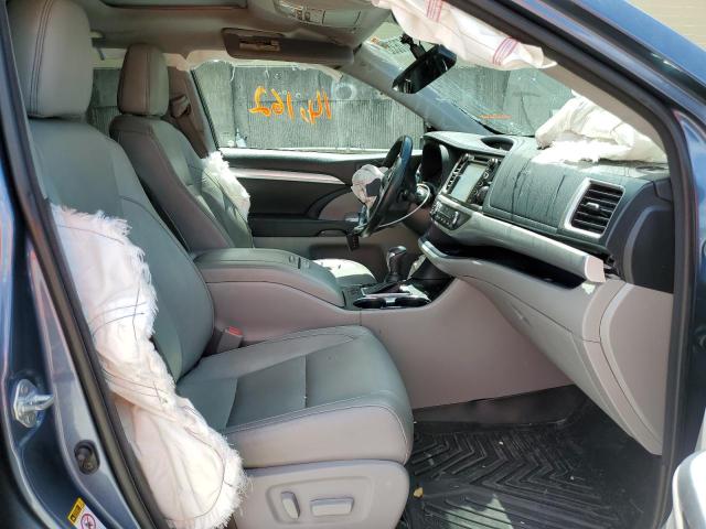 Photo 5 from auction – 2017 TOYOTA HIGHLANDER with VIN 5TDJZRFH8HS518684