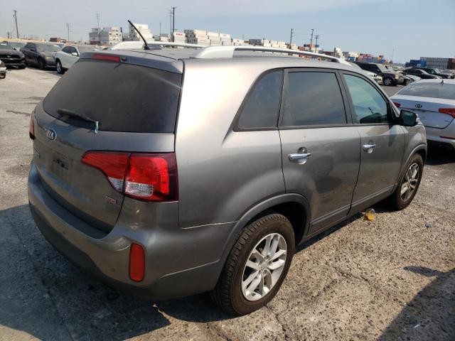Photo 4 from auction – 2015 KIA SORENTO LX with VIN 5XYKT4A69FG615143