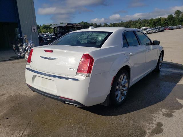 Photo 4 from auction – 2016 CHRYSLER 300 LIMITE with VIN 2C3CCARG8GH220412
