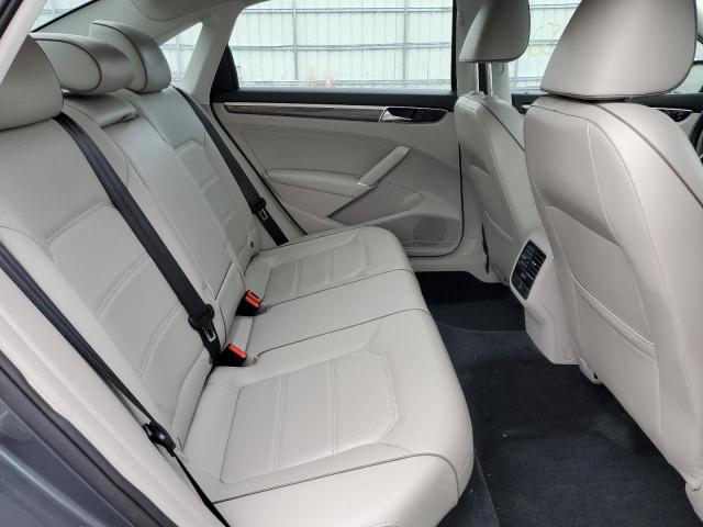 Photo 6 from auction – 2017 VOLKSWAGEN PASSAT SE with VIN 1VWBT7A37HC014065