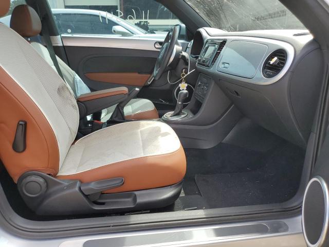 Photo 5 from auction – 2015 VOLKSWAGEN BEETLE 1.8 with VIN 3VWF17AT9FM654295