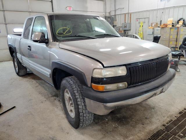 CHEVROLET SILVERADO 2000 with VIN 1GCEK19T4YE304529 - Photo from auction