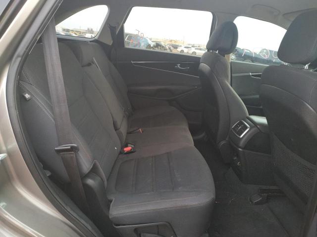 Photo 6 from auction – 2016 KIA SORENTO LX with VIN 5XYPG4A33GG063852