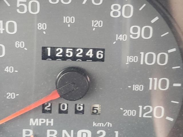 Photo 8 from auction – 2002 MERCURY GRAND MARQ with VIN 2MEFM74W42X624960