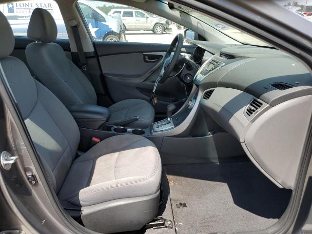 Photo 5 from auction – 2012 HYUNDAI ELANTRA GL with VIN 5NPDH4AE8CH067562