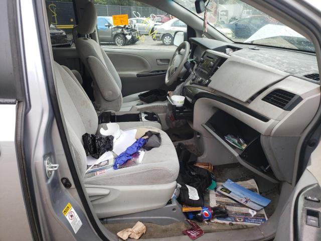 Photo 5 from auction – 2011 TOYOTA SIENNA LE with VIN 5TDKK3DC8BS165612
