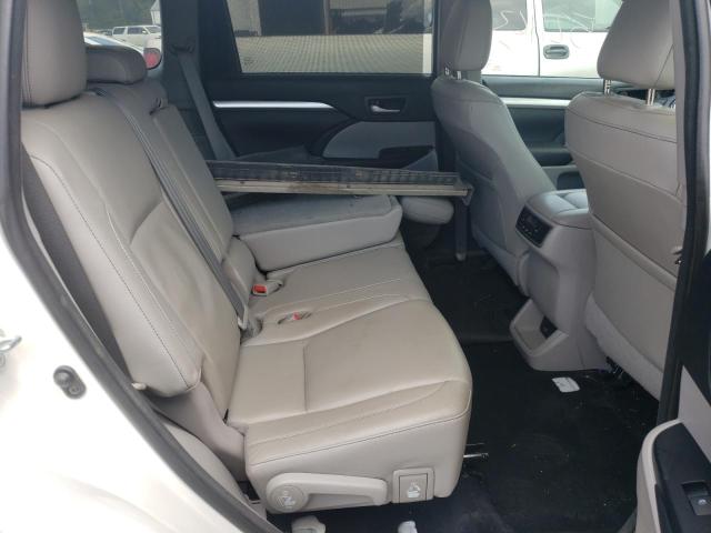 Photo 6 from auction – 2017 TOYOTA HIGHLANDER with VIN 5TDKZRFH2HS189467