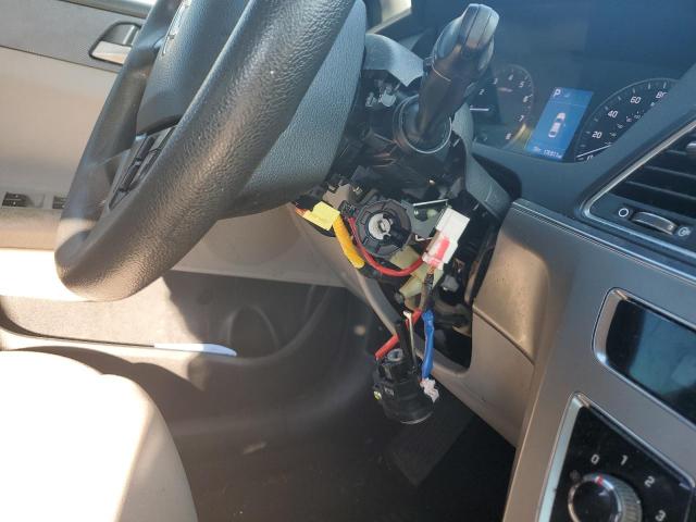 Photo 9 from auction – 2017 HYUNDAI SONATA SE with VIN 5NPE24AF0HH519039