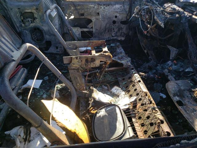 Photo 5 from auction – 2000 FORD F150 with VIN 1FTRX17L3YNB68139
