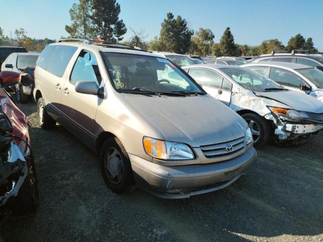 TOYOTA SIENNA LE 2001 with VIN 4T3ZF13C41U383486 - Photo from auction