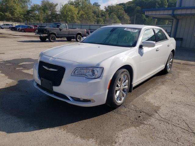 Photo 2 from auction – 2016 CHRYSLER 300 LIMITE with VIN 2C3CCARG8GH220412