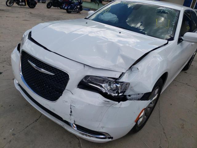 Photo 9 from auction – 2019 CHRYSLER 300 TOURIN with VIN 2C3CCARG3KH691053