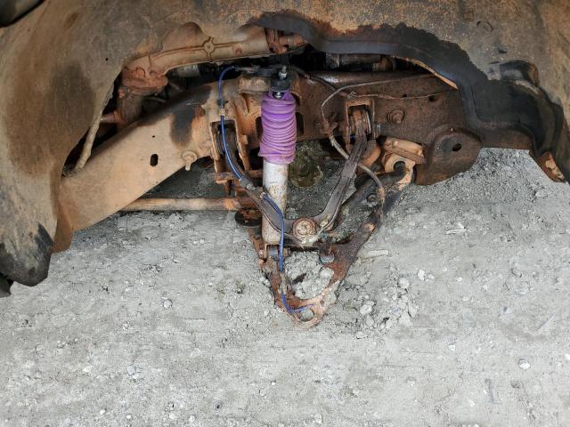 Photo 9 from auction – 2000 CHEVROLET SILVERADO with VIN 1GCEK19T3YE401107
