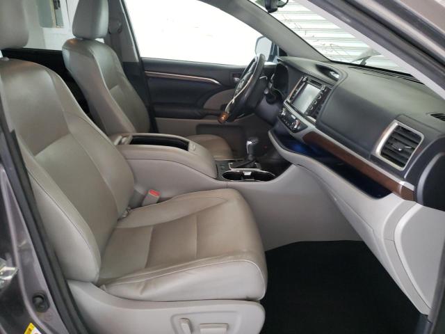 Photo 5 from auction – 2015 TOYOTA HIGHLANDER with VIN 5TDDKRFH7FS186154