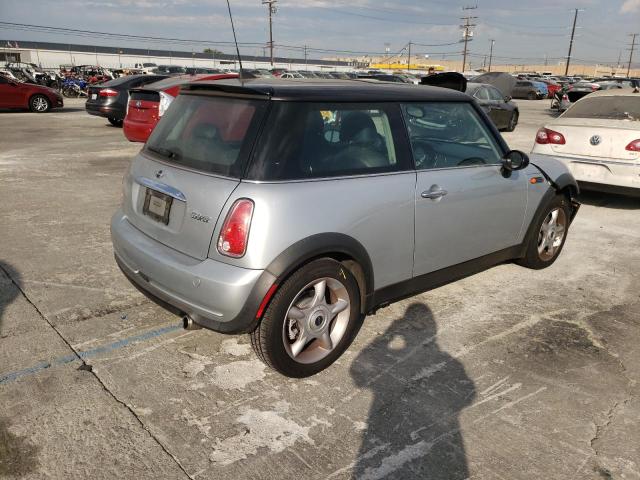 Photo 4 from auction – 2006 MINI COOPER with VIN WMWRC33526TJ78536