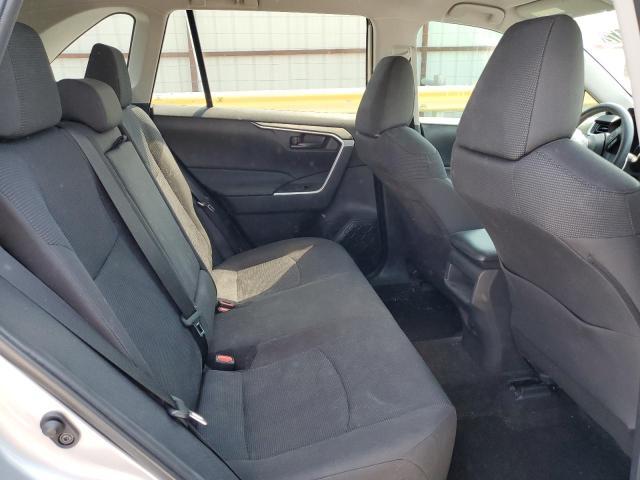 Photo 6 from auction – 2019 TOYOTA RAV4 LE with VIN 2T3H1RFV4KC032649