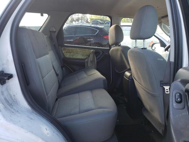 Photo 6 from auction – 2005 FORD ESCAPE XLT with VIN 1FMCU93145KC94892