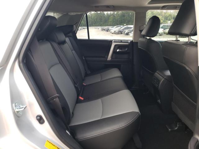 Photo 6 from auction – 2022 TOYOTA 4RUNNER SR with VIN JTEFU5JR8N5267532