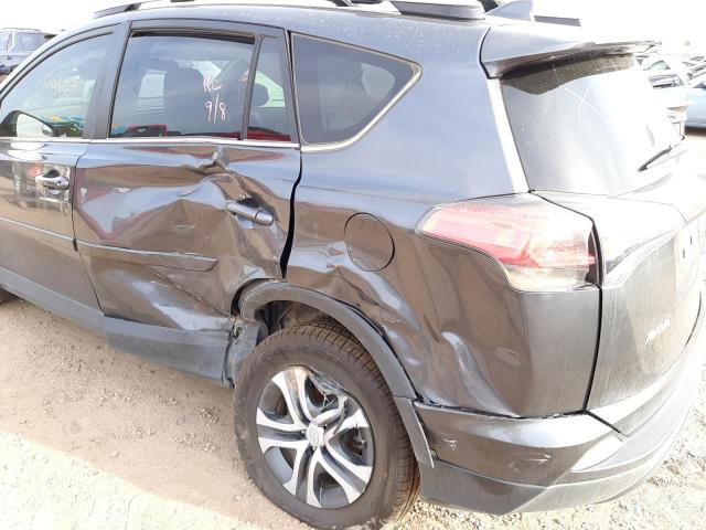 Photo 9 from auction – 2018 TOYOTA RAV4 LE with VIN JTMBFREV5JD228702
