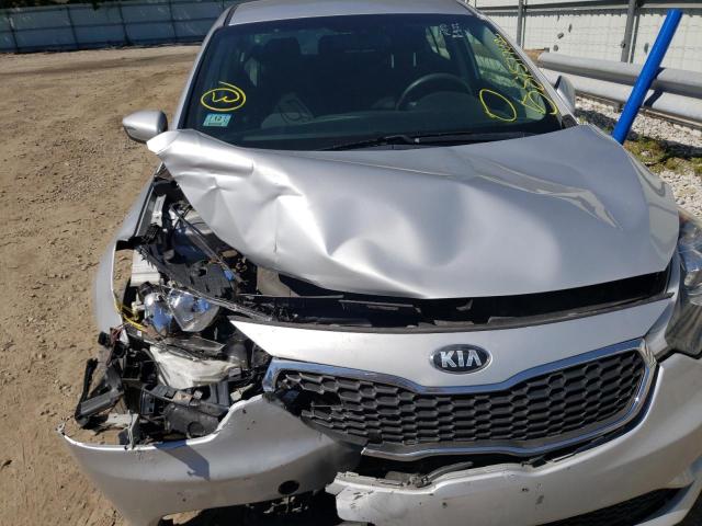 Photo 7 from auction – 2016 KIA FORTE LX with VIN KNAFX4A64G5551591