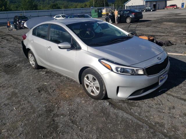 KIA FORTE EX 2017 with VIN 3KPFK4A73HE077004 - Photo from auction