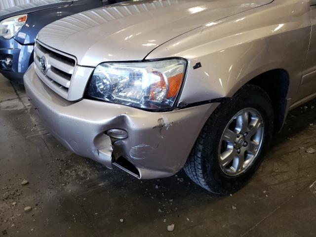 Photo 9 from auction – 2004 TOYOTA HIGHLANDER with VIN JTEEP21AX40008385