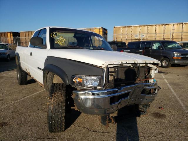 DODGE RAM 2500 4 2000 with VIN 1B7KF23Z3YJ118062 - Photo from auction