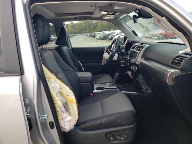 Photo 5 from auction – 2022 TOYOTA 4RUNNER SR with VIN JTEFU5JR8N5267532