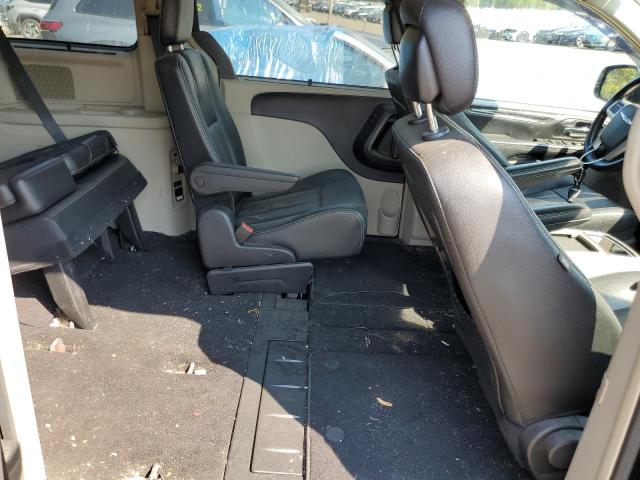 Photo 6 from auction – 2015 CHRYSLER TOWN & COU with VIN 2C4RC1BG9FR656839