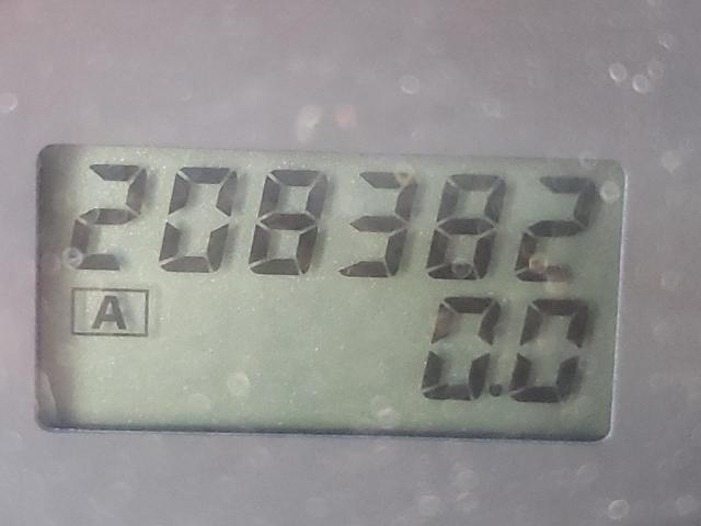 Photo 8 from auction – 2002 NISSAN MAXIMA GLE with VIN JN1DA31D72T404614