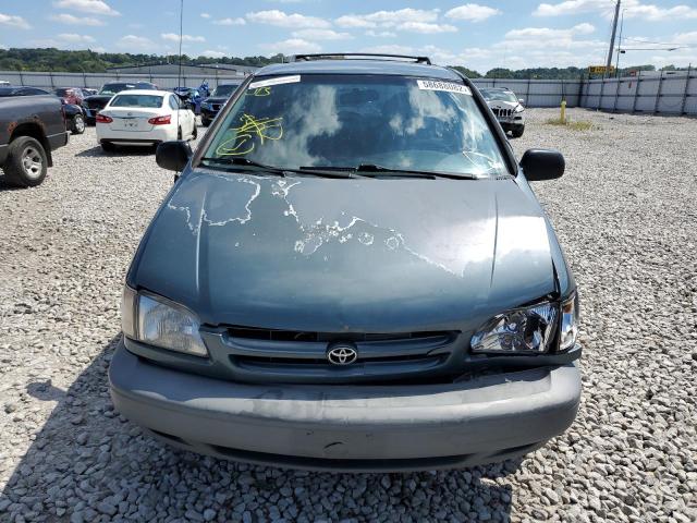 Photo 9 from auction – 2000 TOYOTA SIENNA LE with VIN 4T3ZF13C5YU287635