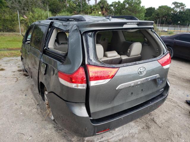 Photo 3 from auction – 2011 TOYOTA SIENNA XLE with VIN 5TDYK3DC2BS028269