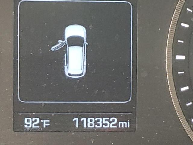 Photo 8 from auction – 2016 HYUNDAI TUCSON SE with VIN KM8J23A40GU187501