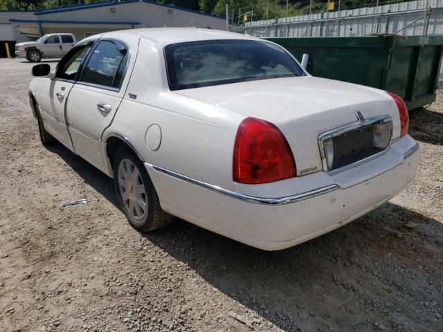 Photo 3 from auction – 2005 LINCOLN TOWN CAR S with VIN 1LNHM82W15Y642478