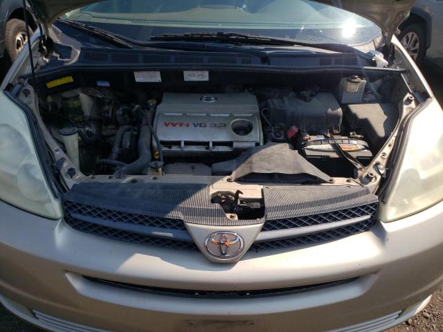 Photo 7 from auction – 2004 TOYOTA SIENNA XLE with VIN 5TDZA22C44S050409