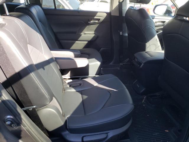 Zdjęcie 6 z aukcji – 2022 TOYOTA HIGHLANDER z VIN 5TDGZRBH1NS169587
