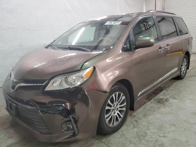 Photo 2 from auction – 2018 TOYOTA SIENNA XLE with VIN 5TDYZ3DC4JS954442