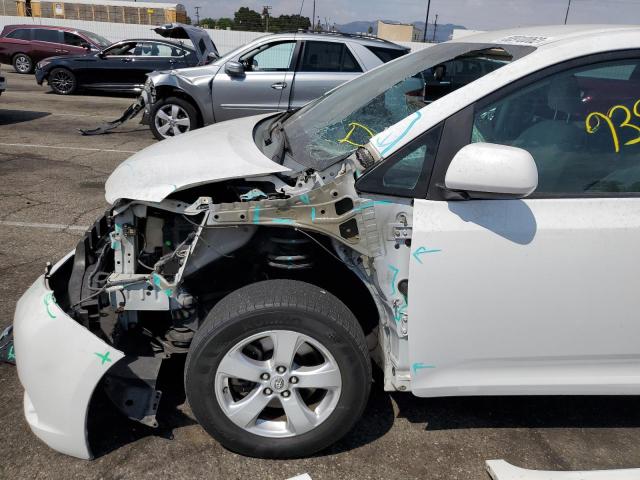 Photo 9 from auction – 2014 TOYOTA SIENNA LE with VIN 5TDKK3DC4ES408210