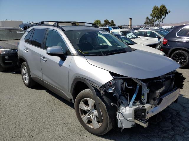 Photo 9 from auction – 2019 TOYOTA RAV4 XLE with VIN JTMW1RFV2KD020700