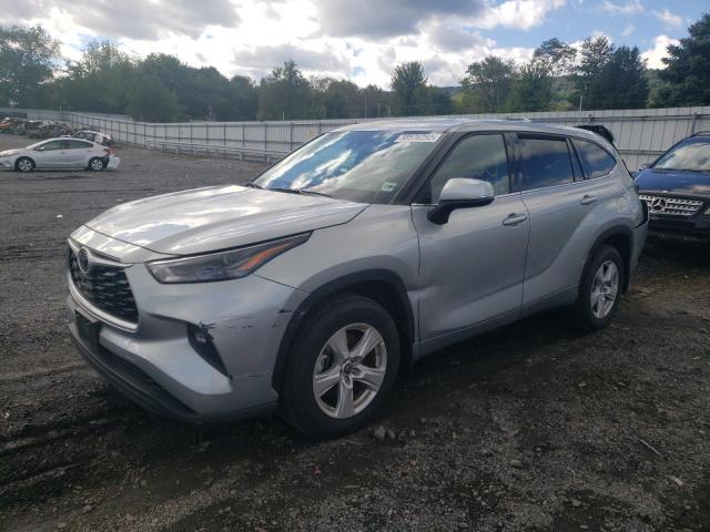 Photo 2 from auction – 2022 TOYOTA HIGHLANDER with VIN 5TDBZRBH6NS572569