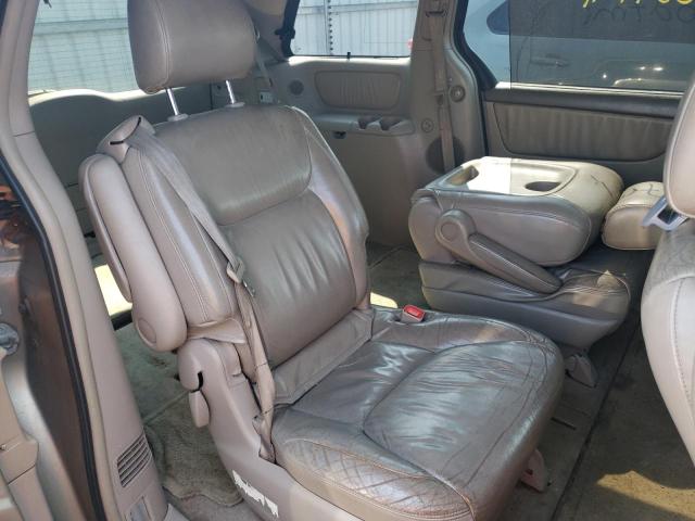 Photo 5 from auction – 2004 TOYOTA SIENNA XLE with VIN 5TDZA22C44S050409