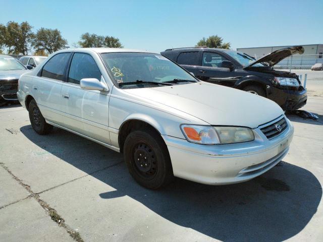 TOYOTA CAMRY CE 2000 with VIN 4T1BG22K8YU684553 - Photo from auction