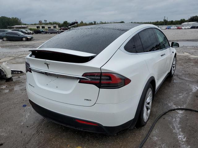 Photo 4 from auction – 2018 TESLA MODEL X with VIN 5YJXCDE25JF101139