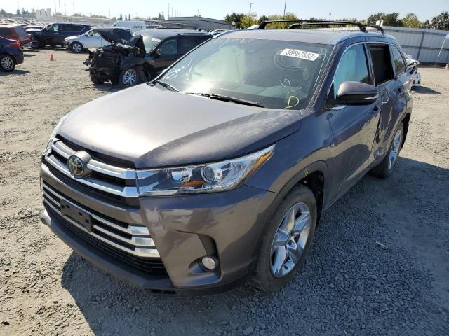 Photo 2 from auction – 2017 TOYOTA HIGHLANDER with VIN 5TDDZRFHXHS376920